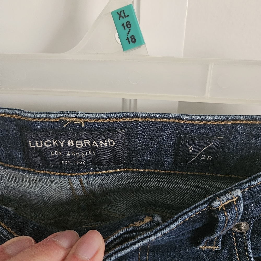 Lucky Brand Ava Women's Blue Denim Shorts (6/28) - Picture 3 of 4